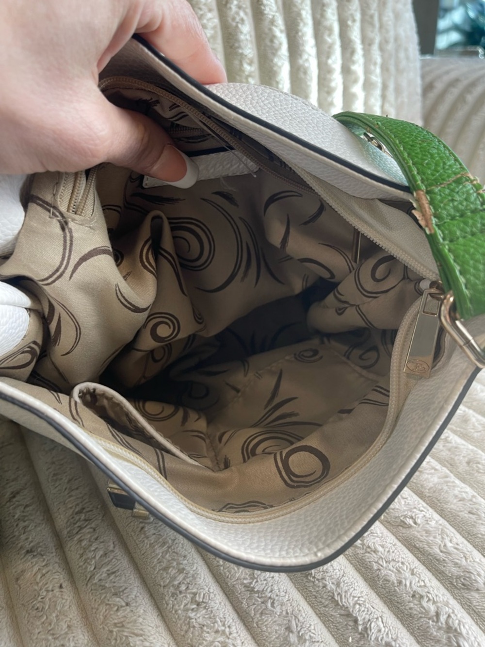 Chelsea & Violet Blush White Pebbled Leather Shoulder Bag with Green Flap - Picture 7 of 7